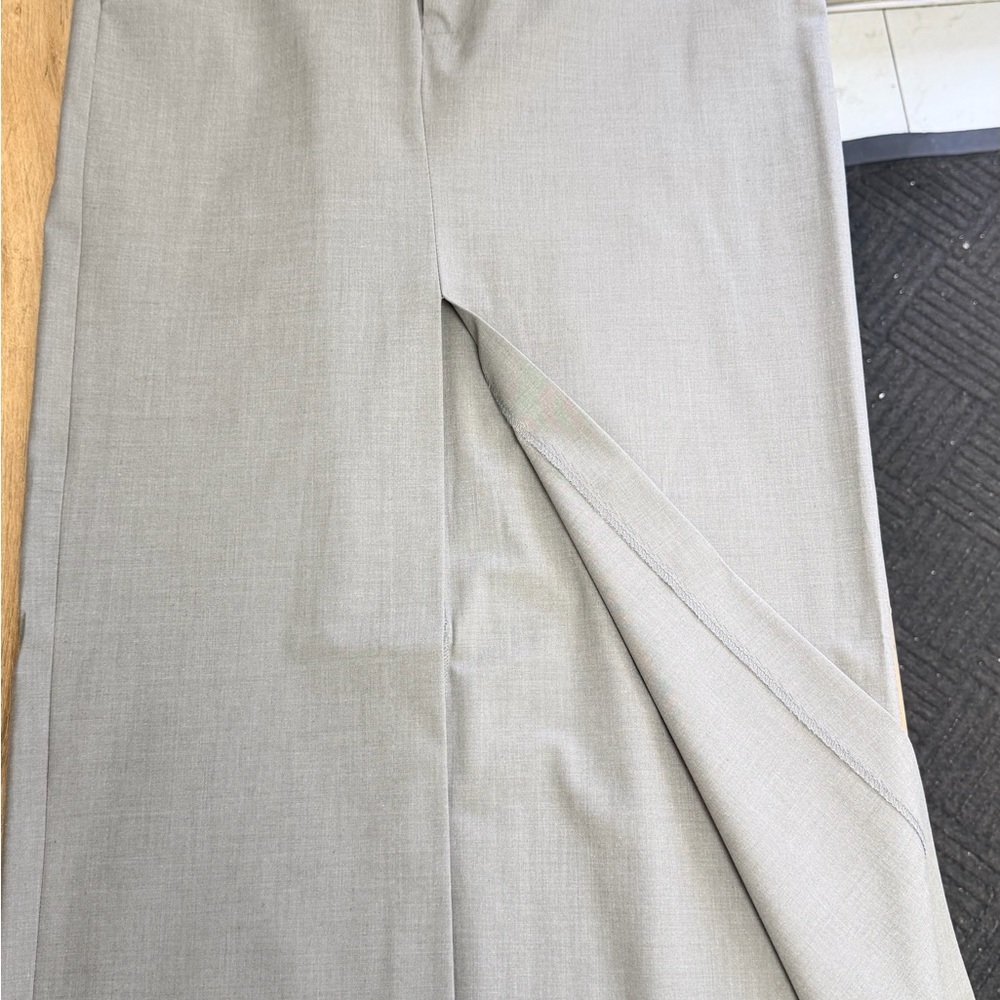 Classic Women's Pencil Skirt in Light Gray - Sleek Workwear
